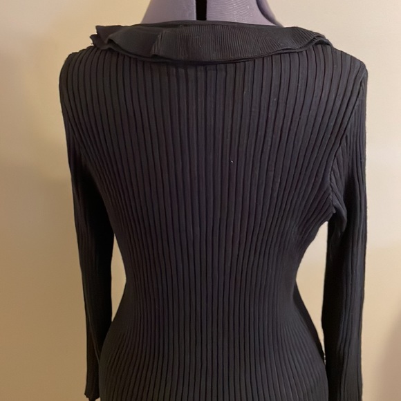 Venus Sweater - Picture 3 of 5